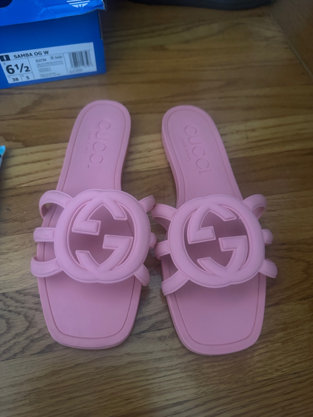 Gucci Pastel Pink Interlocking G Slide Sandals